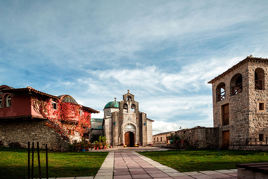 Экскурсия в Боснию и Герцеговину (монастырь Тврдош, Мостар, водопады)