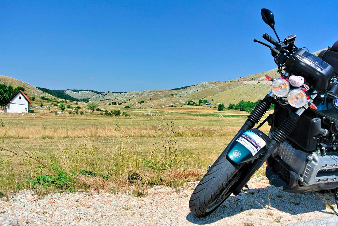 Прокат мотороллеров в Черногории - удобный транспорт в местных пробках